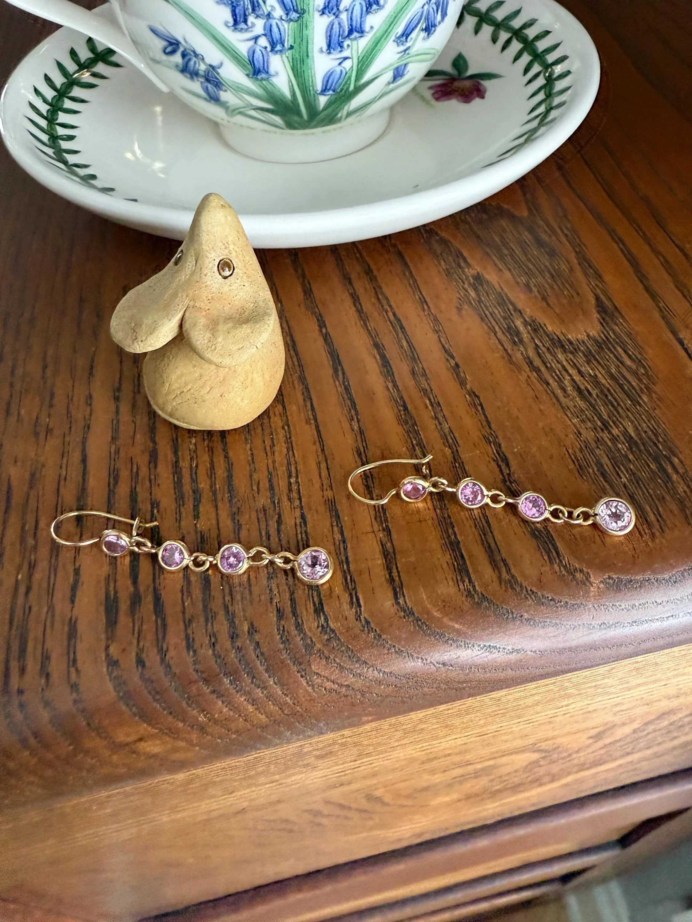 Vintage PINK SAPPHIRE 14k Gold Solid Bezel Set Dangle Earrings Linear Lilac Pastel Pink Sparkle - Image 5