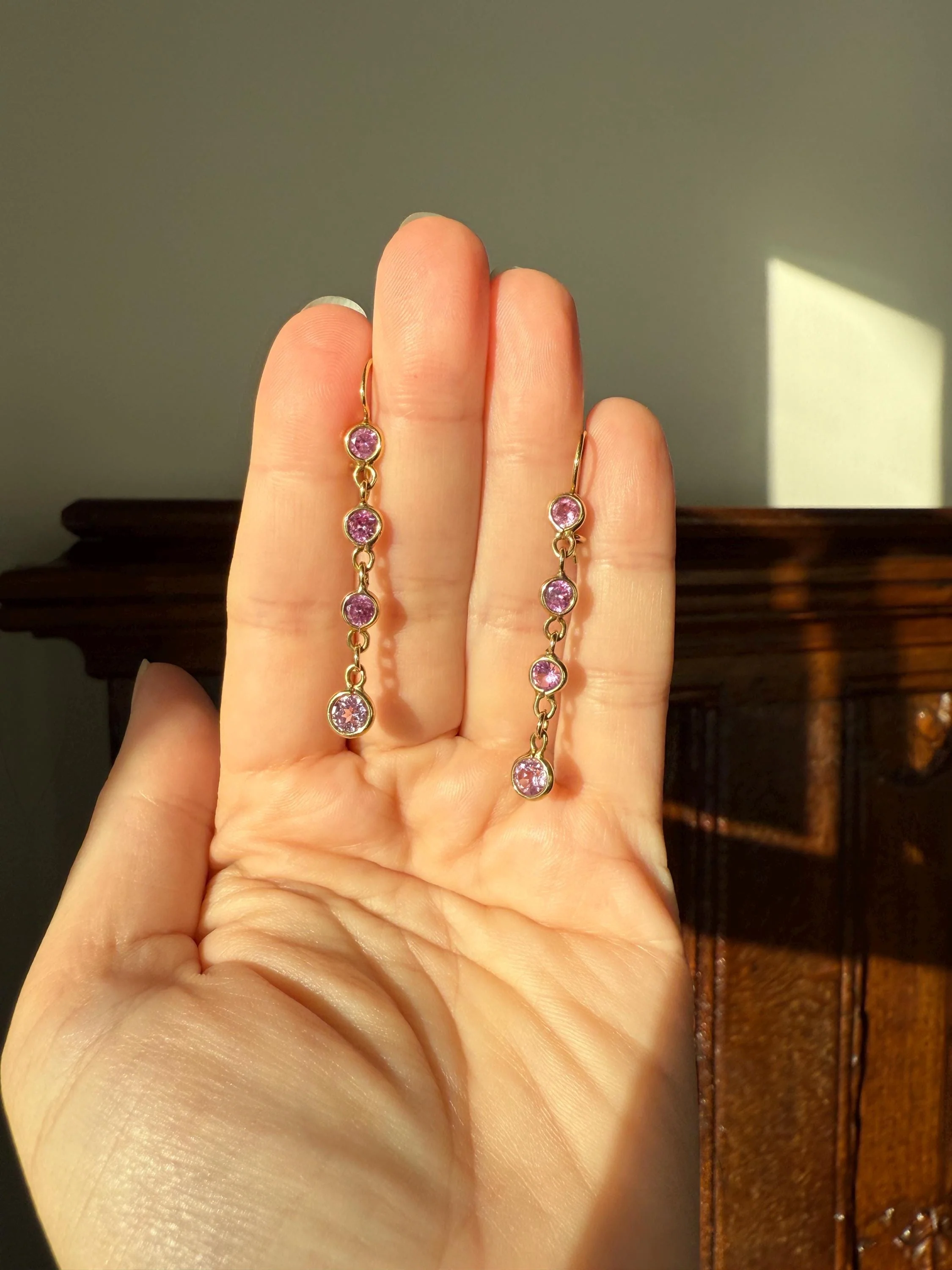 Vintage PINK SAPPHIRE 14k Gold Solid Bezel Set Dangle Earrings Linear Lilac Pastel Pink Sparkle - Image 7