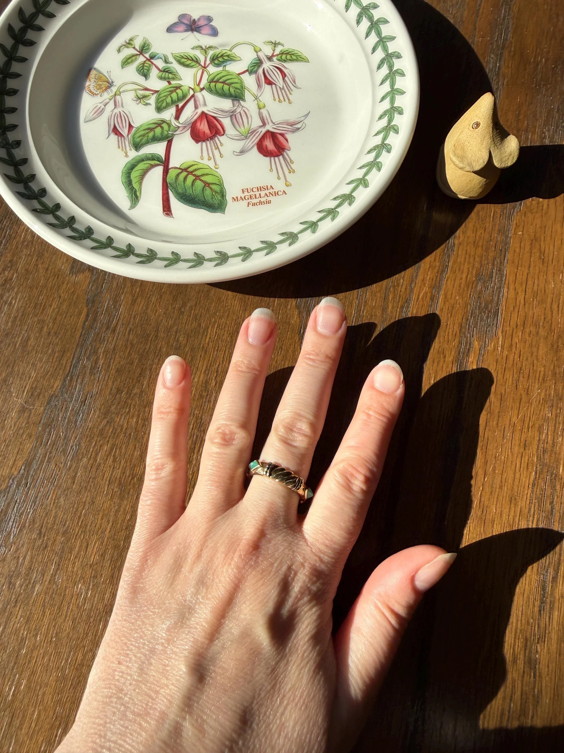 Vintage Pyramid Green Chalcedony Braid Rivet 3D Chunky Band 10k Gold Ring Retro Stacker Texture - Image 20