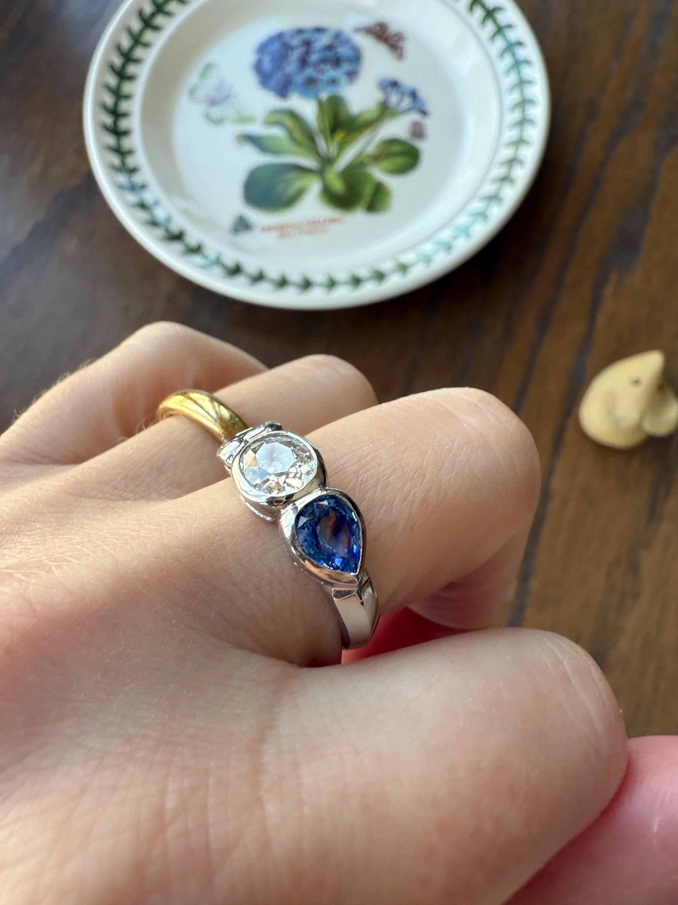 Vintage Spready One Carat Old Mine Cut DIAMOND Natural Pear SAPPHIRE East West OVAL Platinum Three Stone Ring Bezel Stacker Band Blue Chunky - Image 11