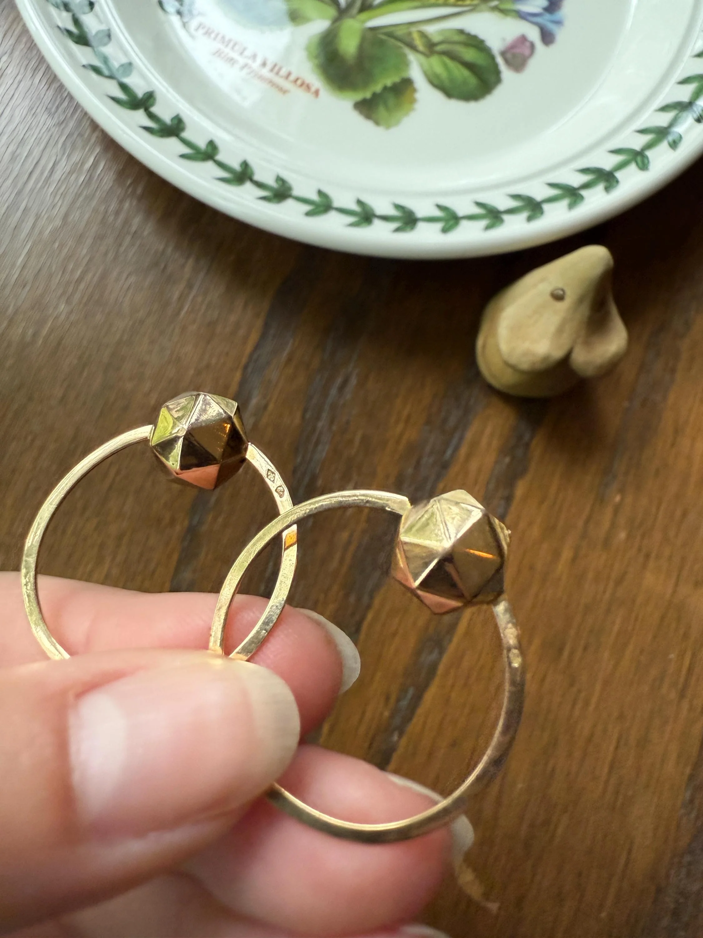 Vintage to Antique French Savoyard CREOLE Hoop EARRINGS 18k Gold Faceted Ball Shimmering Geometric - Image 10
