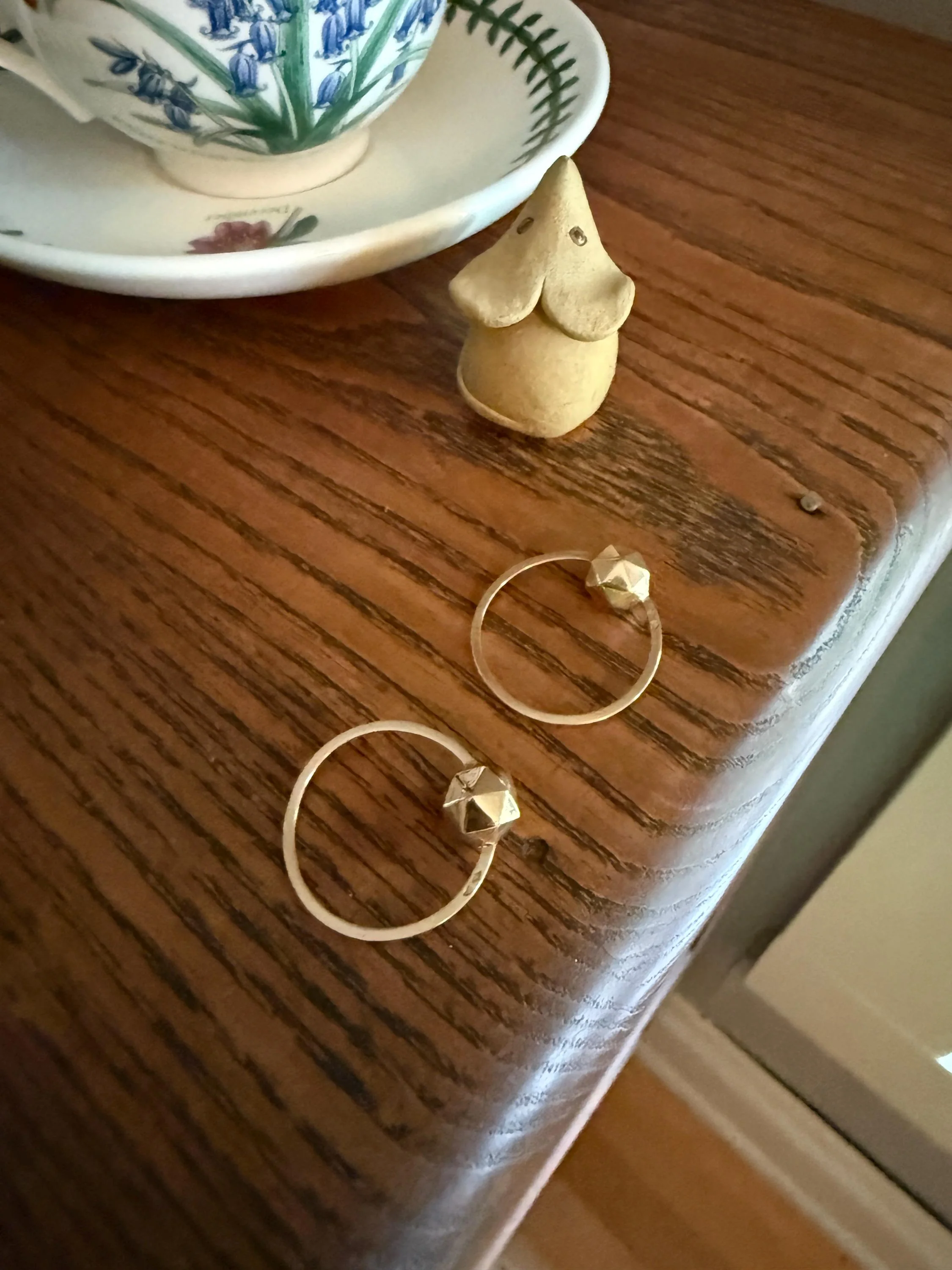 Vintage to Antique French Savoyard CREOLE Hoop EARRINGS 18k Gold Faceted Ball Shimmering Geometric - Image 5