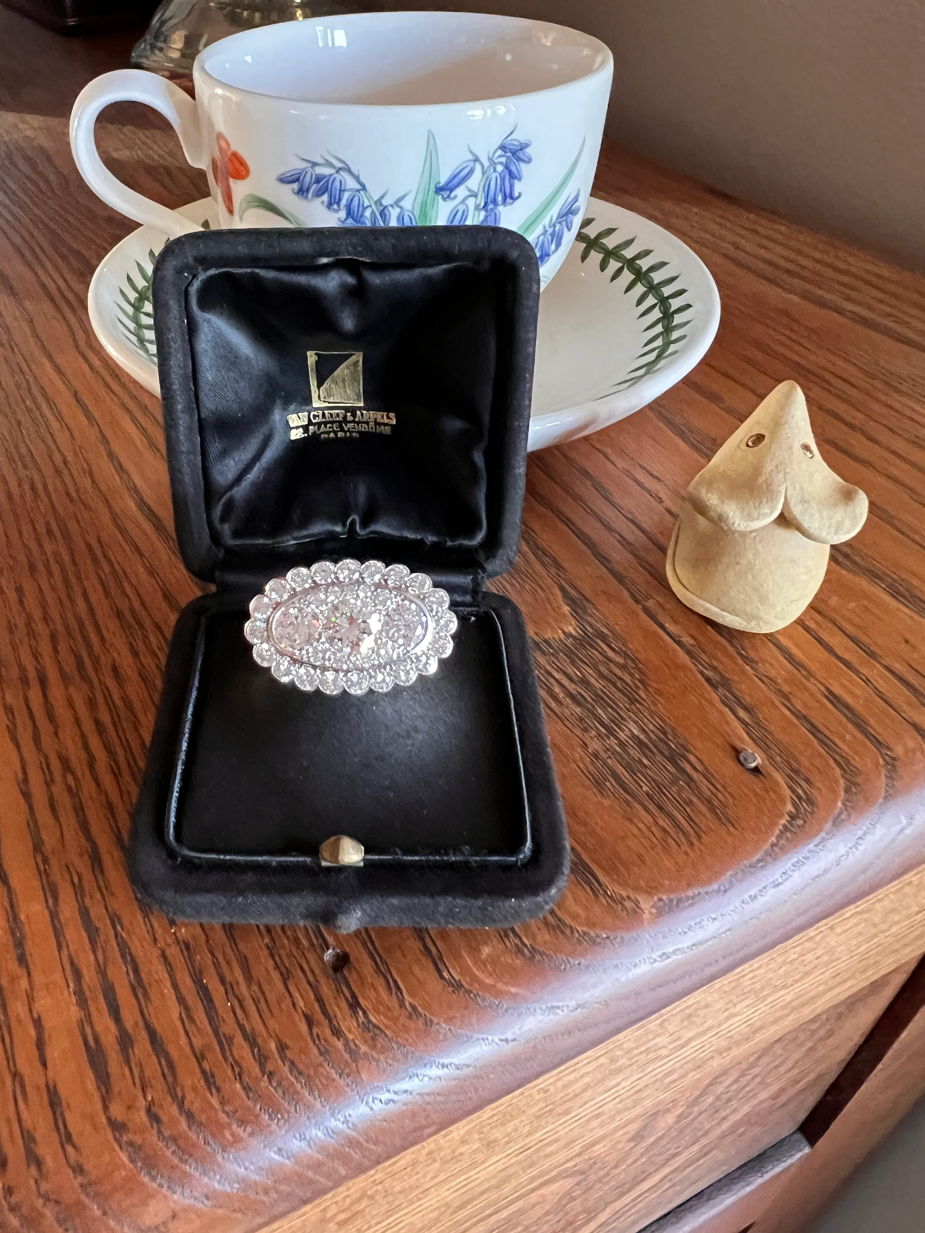 Vintage VAN CLEEF & ARPELS Boxed 5.25 Carat Transitional Cut Diamond Ring Heavy 22g 18k Gold Platinum Vtg to Antique Art Deco Special in Original Box - Image 15