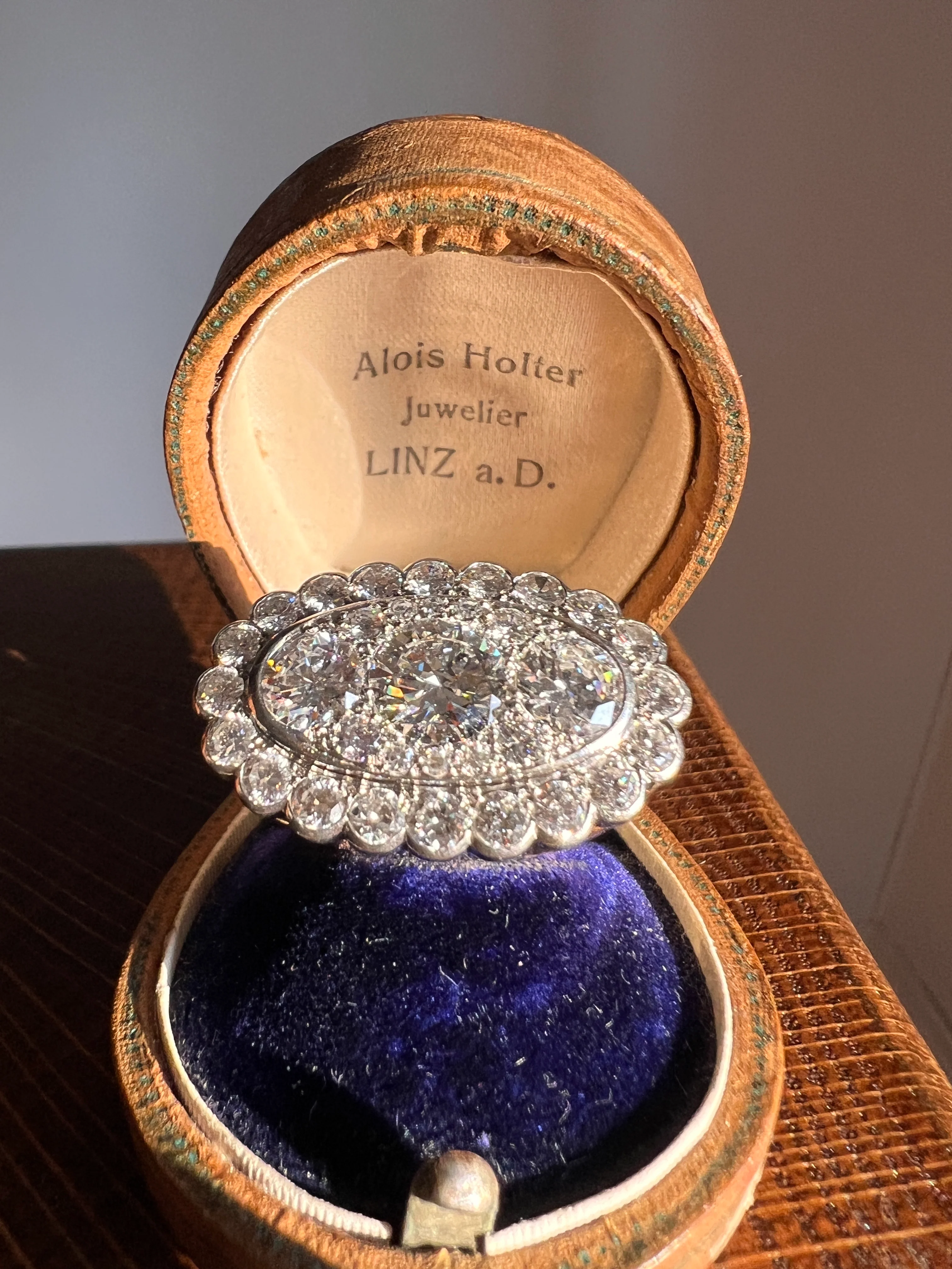 Vintage VAN CLEEF & ARPELS Boxed 5.25 Carat Transitional Cut Diamond Ring Heavy 22g 18k Gold Platinum Vtg to Antique Art Deco Special in Original Box - Image 36