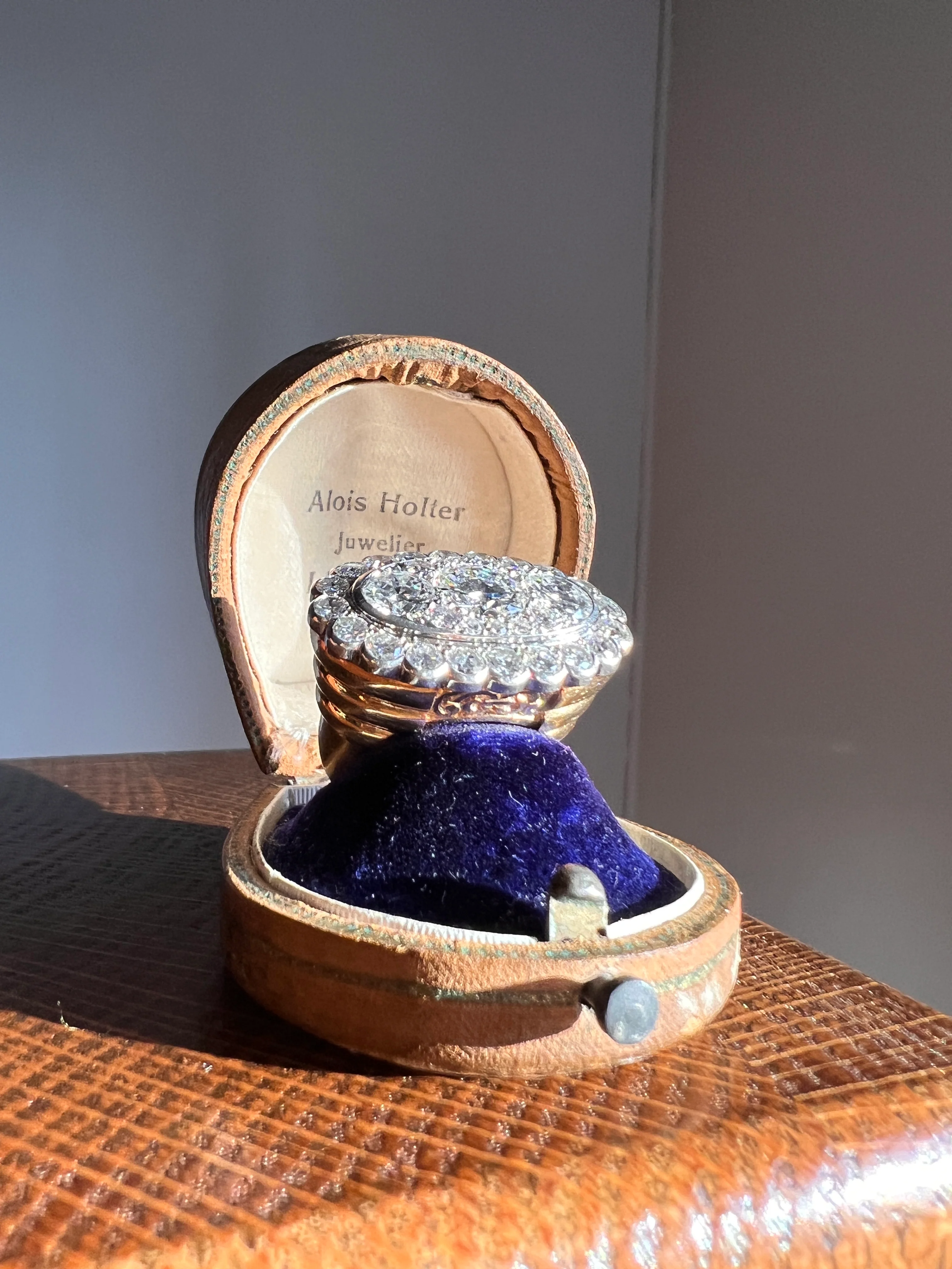 Vintage VAN CLEEF & ARPELS Boxed 5.25 Carat Transitional Cut Diamond Ring Heavy 22g 18k Gold Platinum Vtg to Antique Art Deco Special in Original Box - Image 38