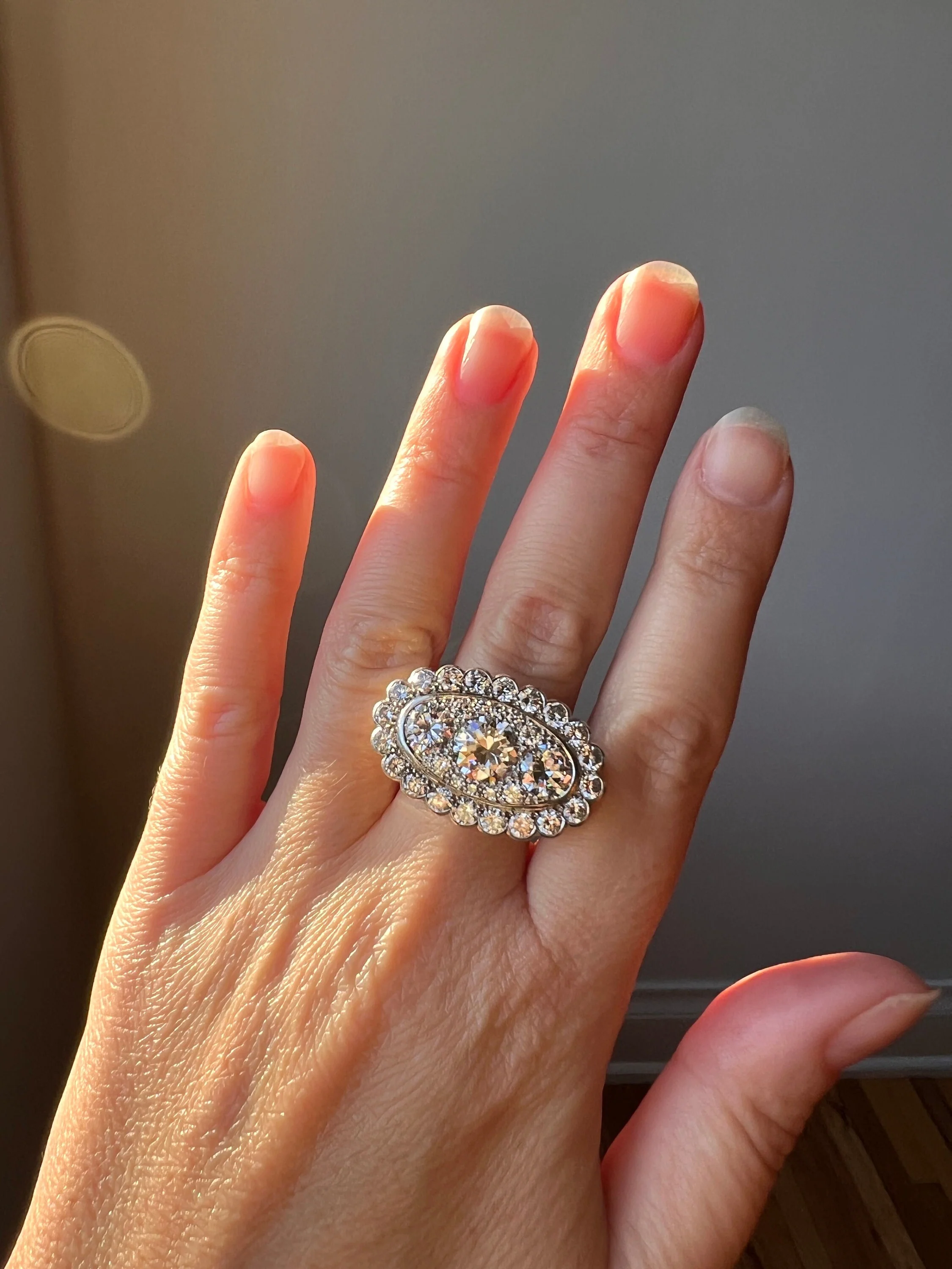 Vintage VAN CLEEF & ARPELS Boxed 5.25 Carat Transitional Cut Diamond Ring Heavy 22g 18k Gold Platinum Vtg to Antique Art Deco Special in Original Box - Image 4