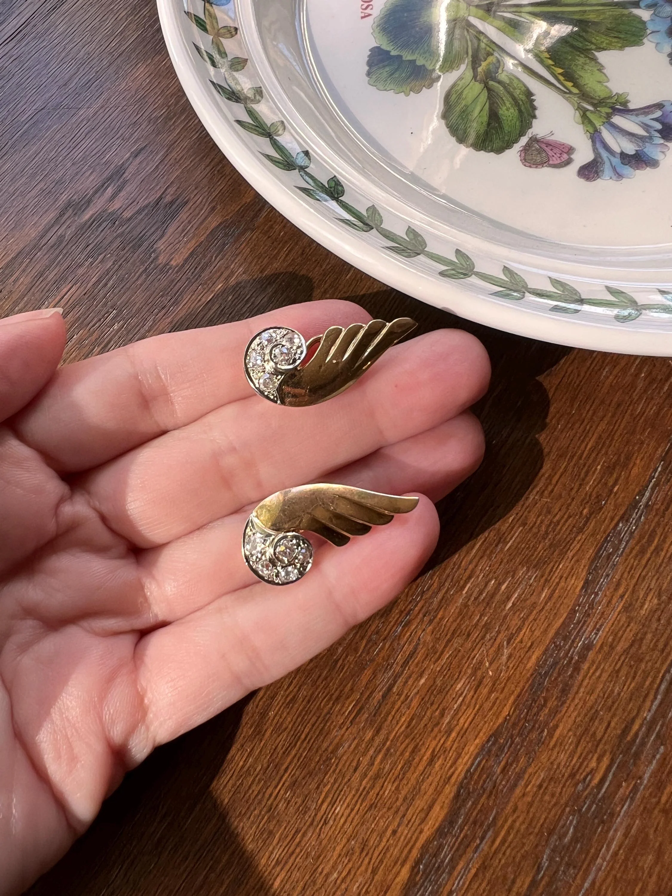 WINGED Fabulous 1 Carat 1 Ctw. Art Deco French Old Mine Cut DIAMOND Earrings 18k Gold Figural Swirl Antique Vintage Climber Crawler Chunky Retro - Image 6
