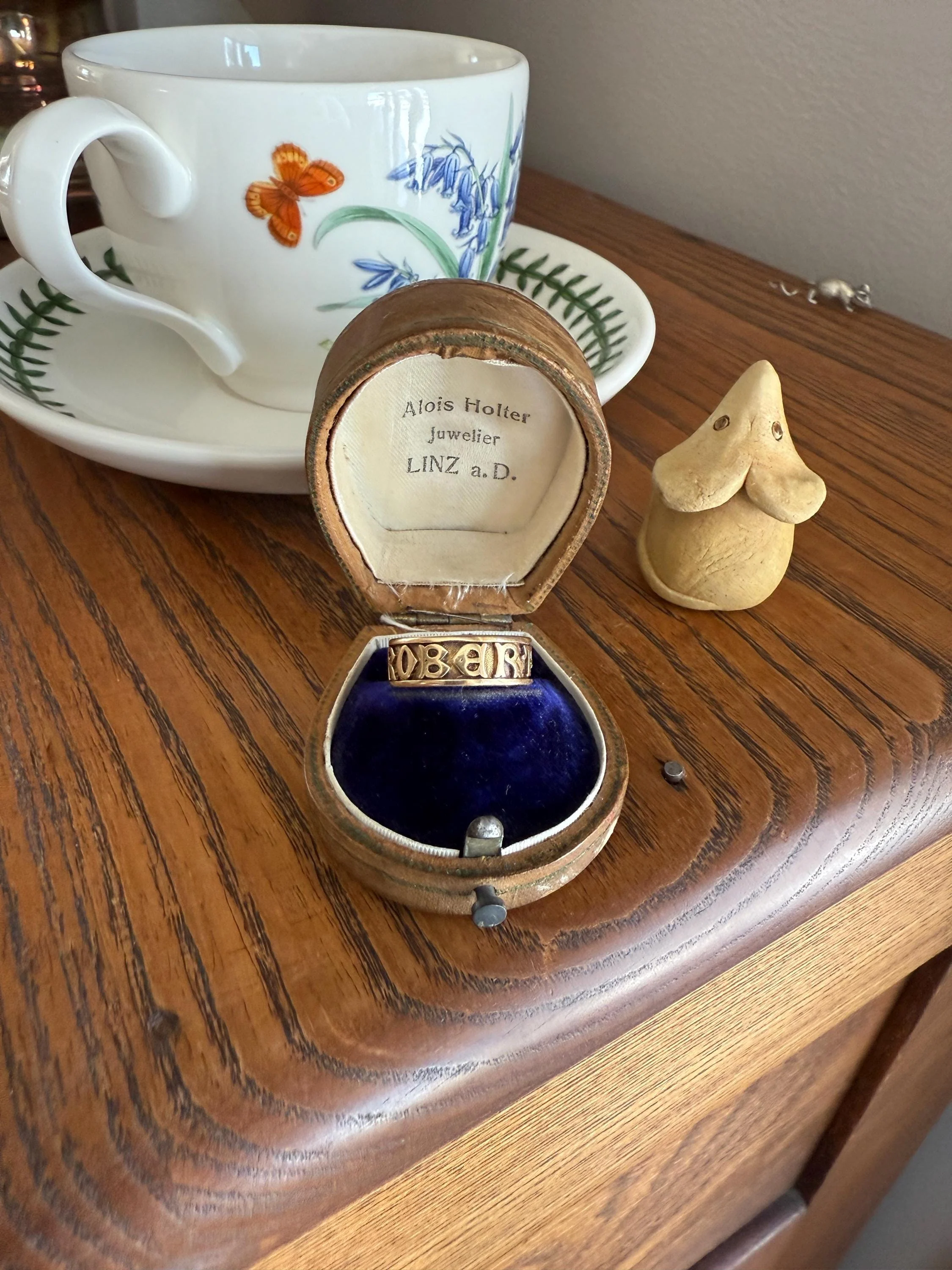 Wish My Name Was ROBERT Antique DATED 1909 French Edwardian 14k Gold Solid Ornate Eternity 3D Monogram Cigar Band Name Ring - Image 11