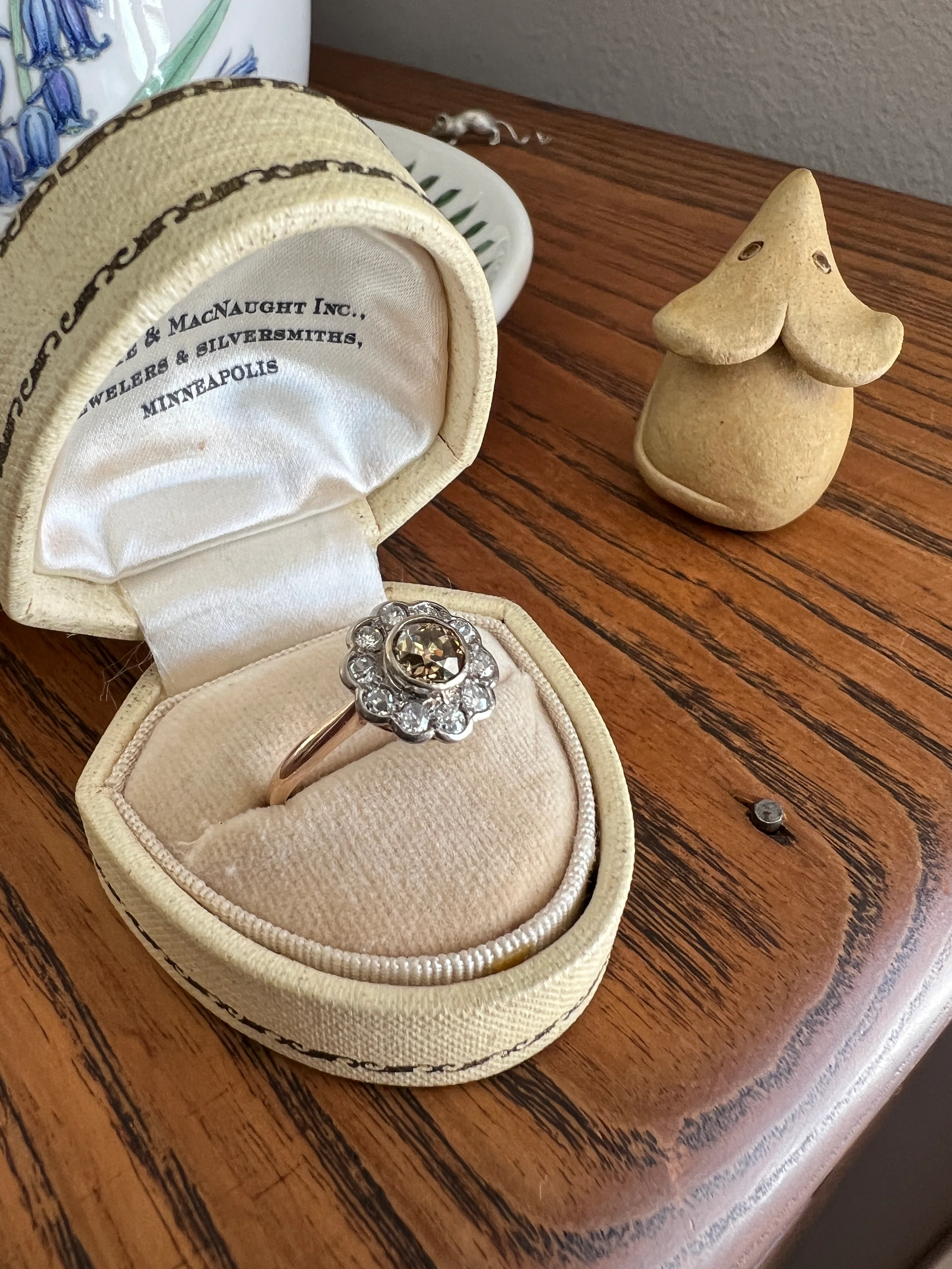 Wonderful Antique 1.1 Carat Tdw Fancy Light BROWN & White Old Mine Cut DIAMOND Halo Cluster Ring 14k Gold Champagne Daisy - Image 16
