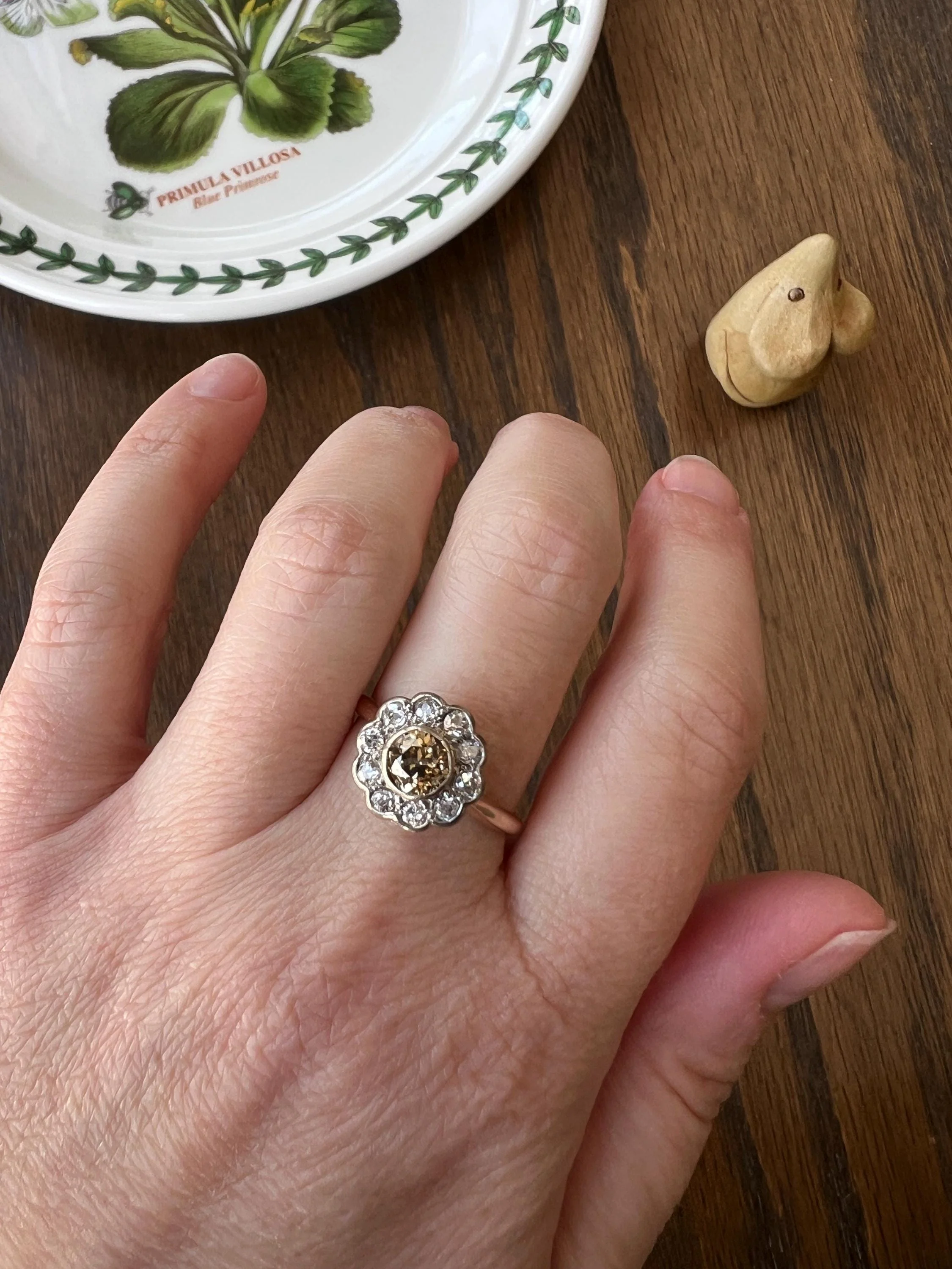 Wonderful Antique 1.1 Carat Tdw Fancy Light BROWN & White Old Mine Cut DIAMOND Halo Cluster Ring 14k Gold Champagne Daisy - Image 4
