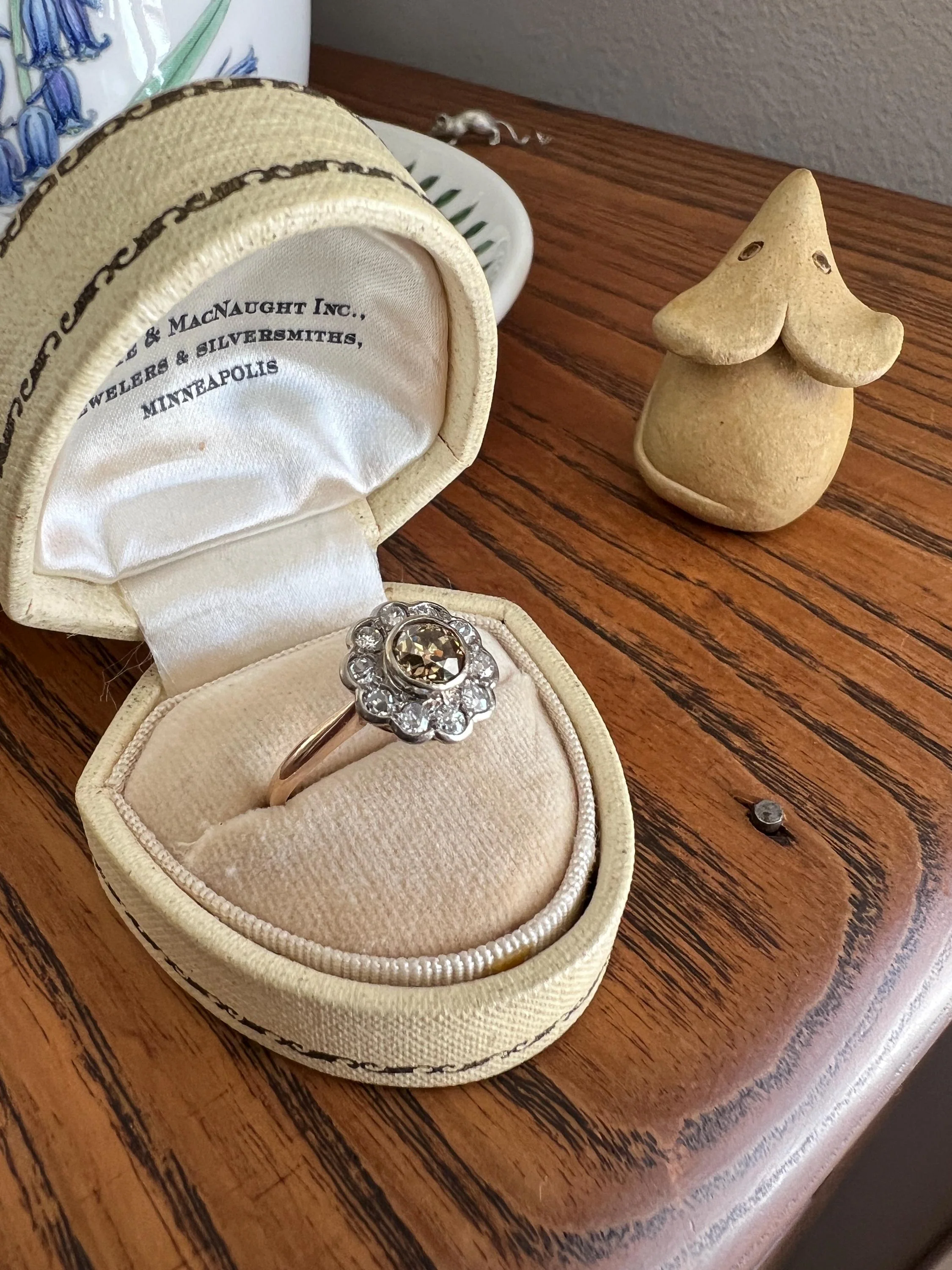 Wonderful Antique 1.1 Carat Tdw Fancy Light BROWN & White Old Mine Cut DIAMOND Halo Cluster Ring 14k Gold Champagne Daisy - Image 5