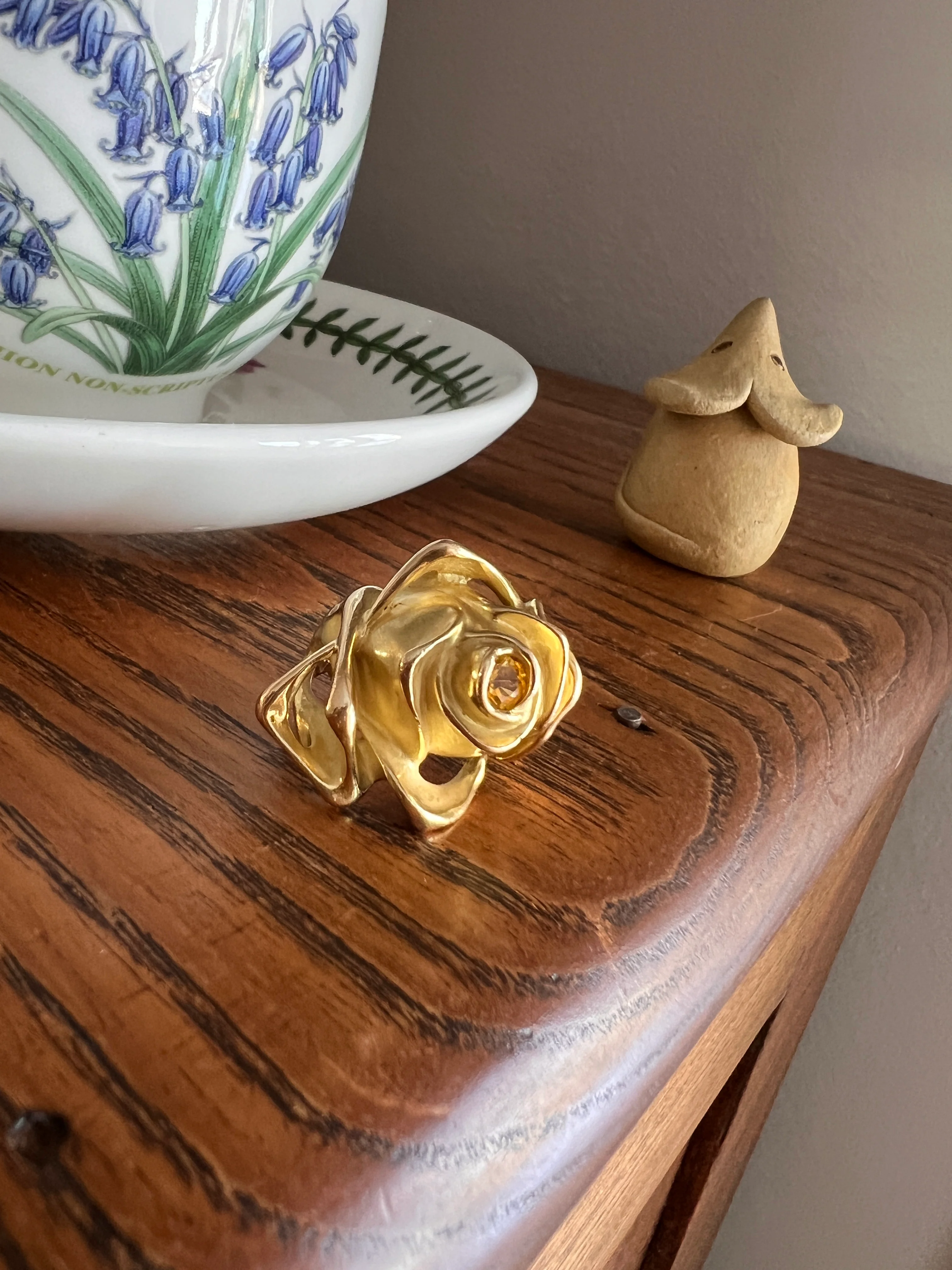 XL Figural ROSE Ring Very HEAVY 17.1g 18k Gold Solid Vintage Floral Yellow Sapphire Chunky - Image 14