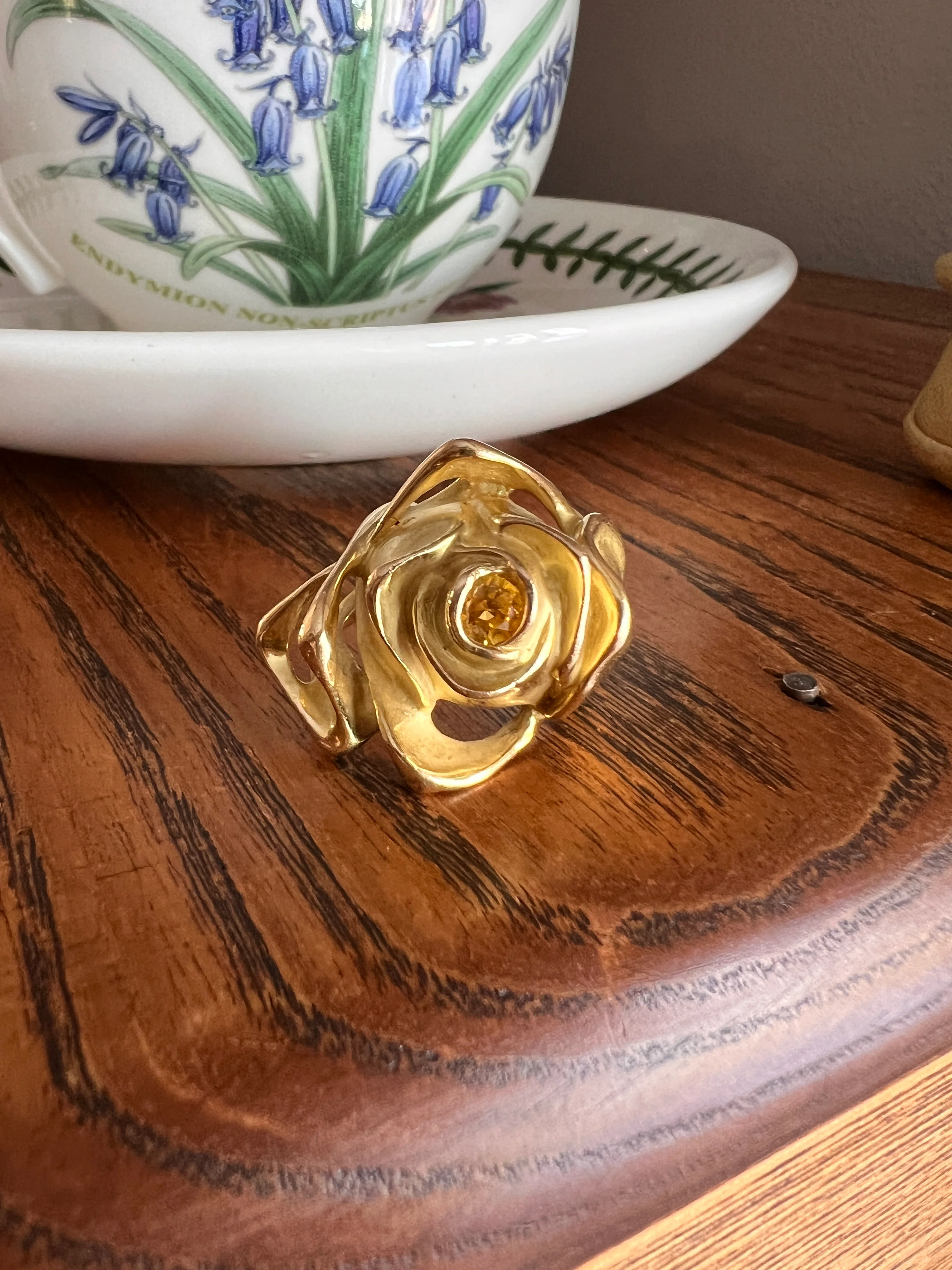 XL Figural ROSE Ring Very HEAVY 17.1g 18k Gold Solid Vintage Floral Yellow Sapphire Chunky - Image 17