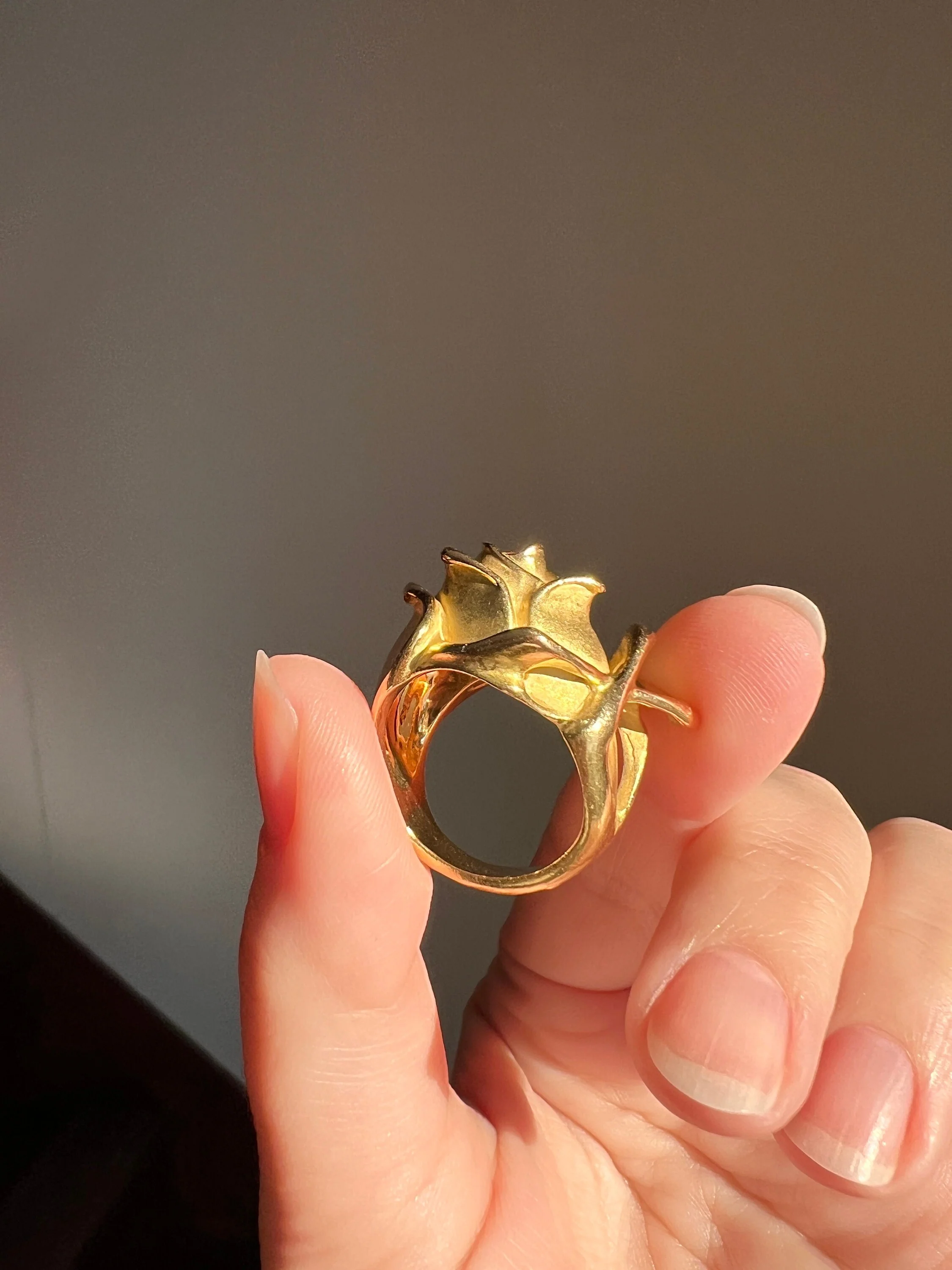 XL Figural ROSE Ring Very HEAVY 17.1g 18k Gold Solid Vintage Floral Yellow Sapphire Chunky - Image 3