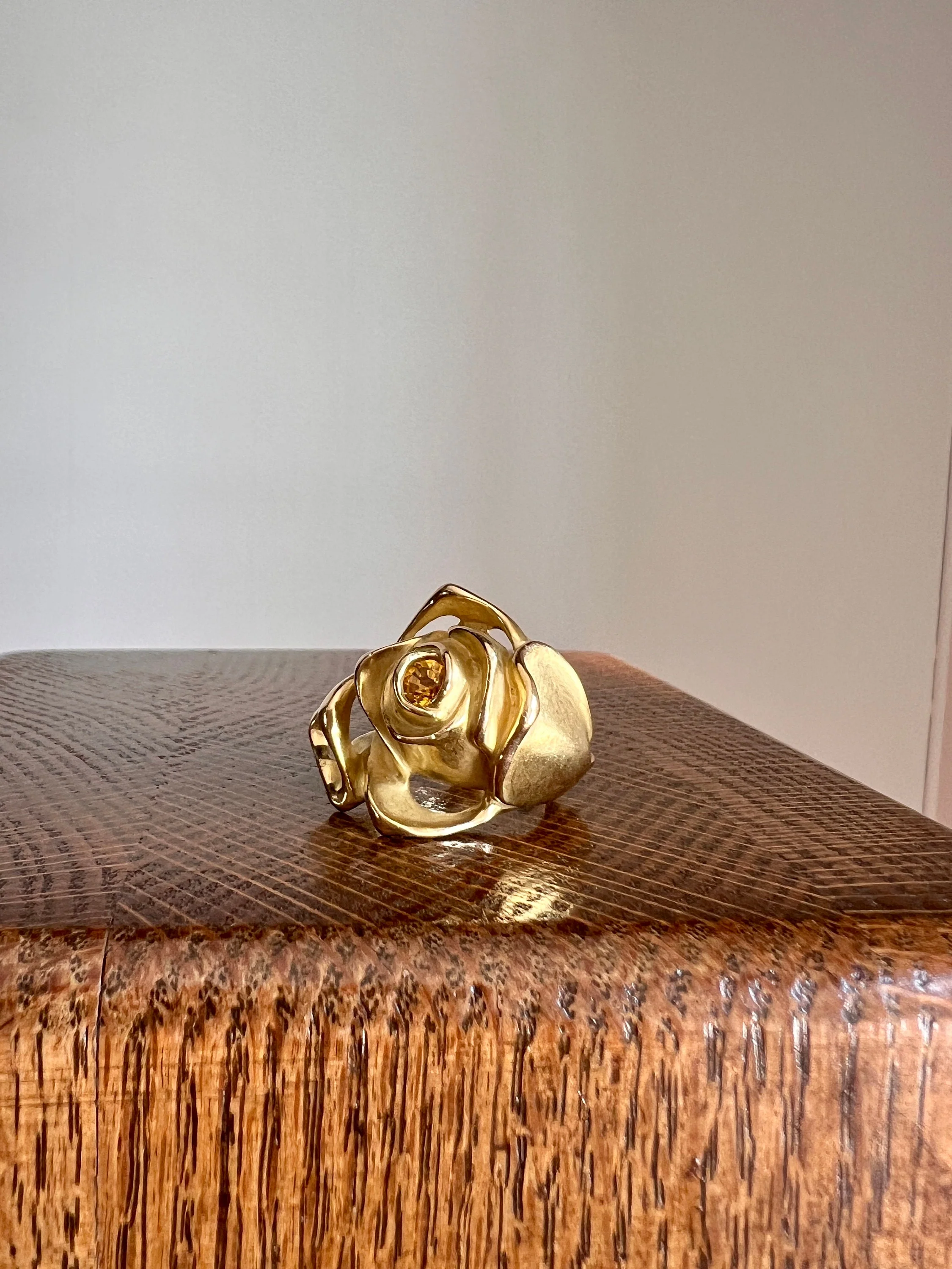 XL Figural ROSE Ring Very HEAVY 17.1g 18k Gold Solid Vintage Floral Yellow Sapphire Chunky - Image 7